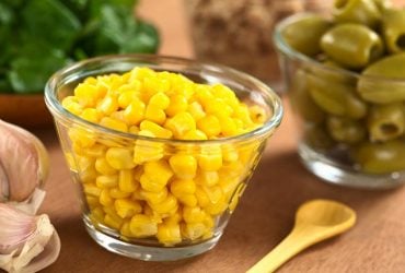 Якщо немає зайвих годин на консервацію: солодка кукурудза на зиму без стерилізації