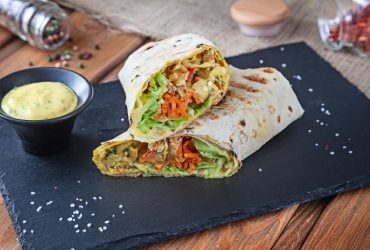 Секрети смачної домашньої кухні: часниковий соус для шаурми