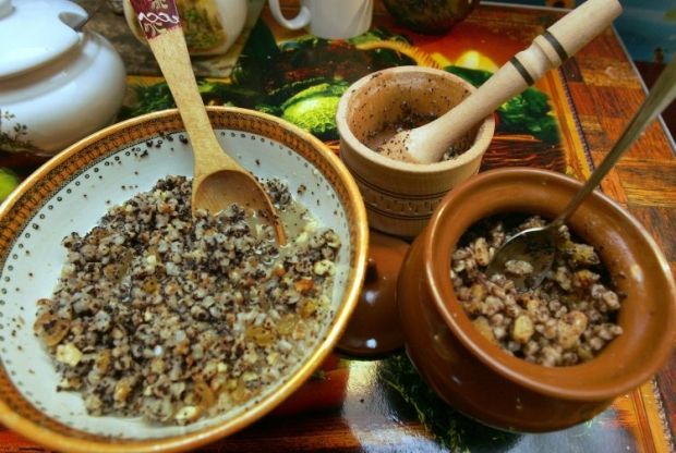 Саме з куті починають застілля на Святвечір / фото УНІАН