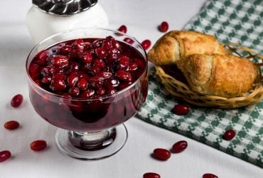 Царське варення з кизилу варю щоосені: сім'я завжди просить добавки
