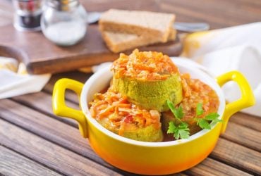 Як смачно приготувати фаршировані кабачки в духовці, мультиварці та на сковороді